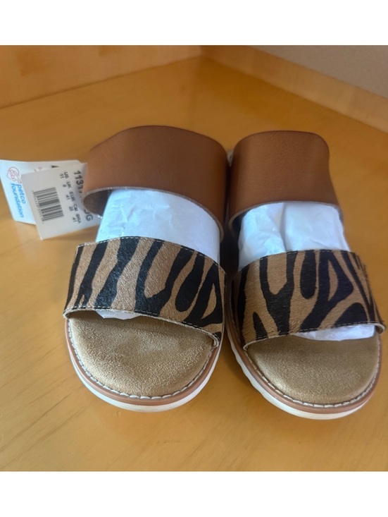 Shoes - Skechers BOBS Memory Foam Women's Slide Sandals Size 11 Brown Zebra Print